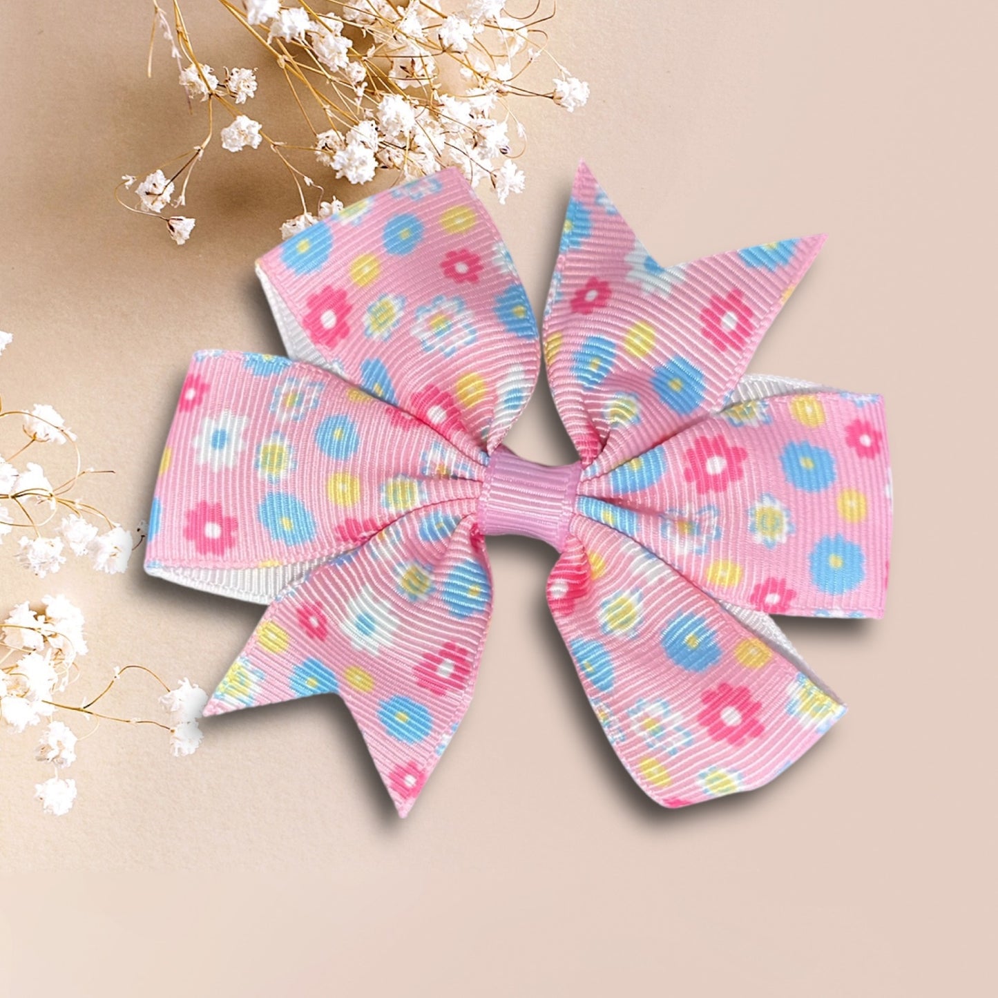 Ribbon style bow