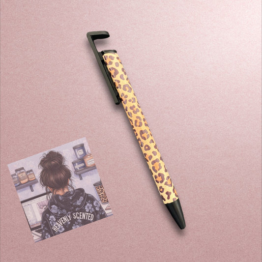 Leopard pen