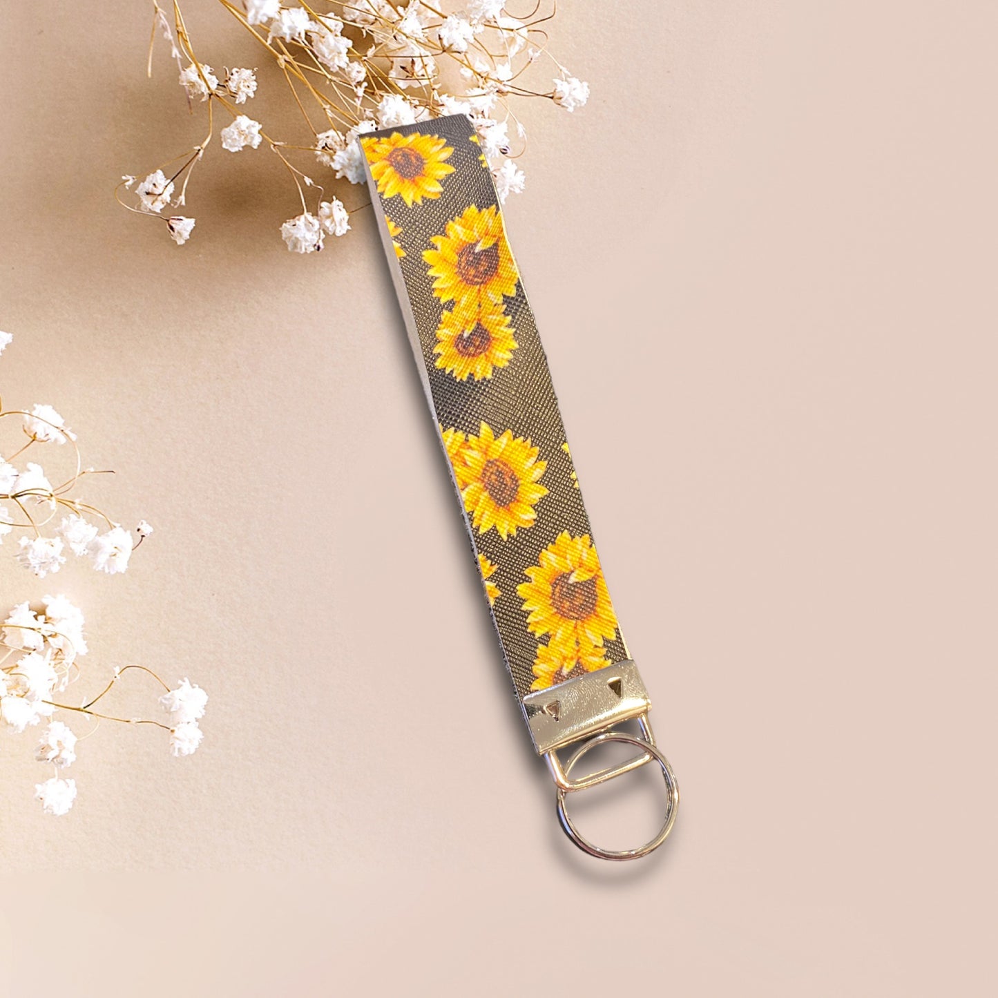 Black sunflower key fob