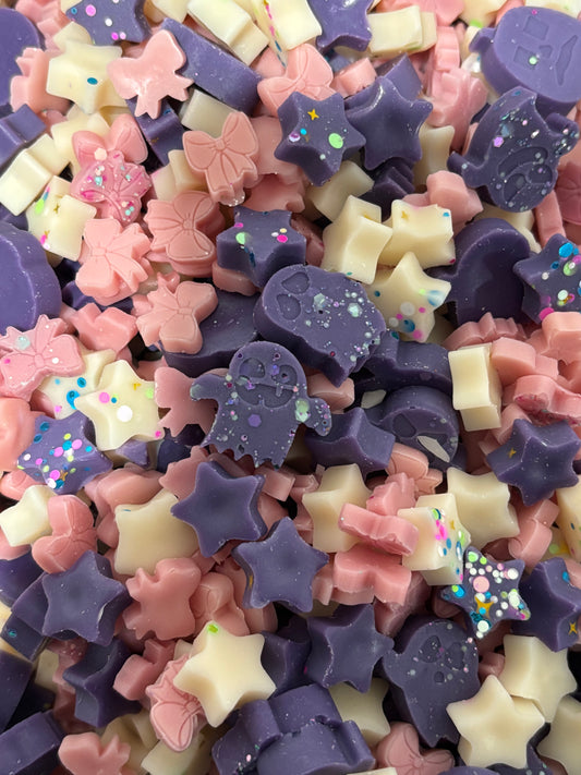 A girl who ghost scoopie wax melts