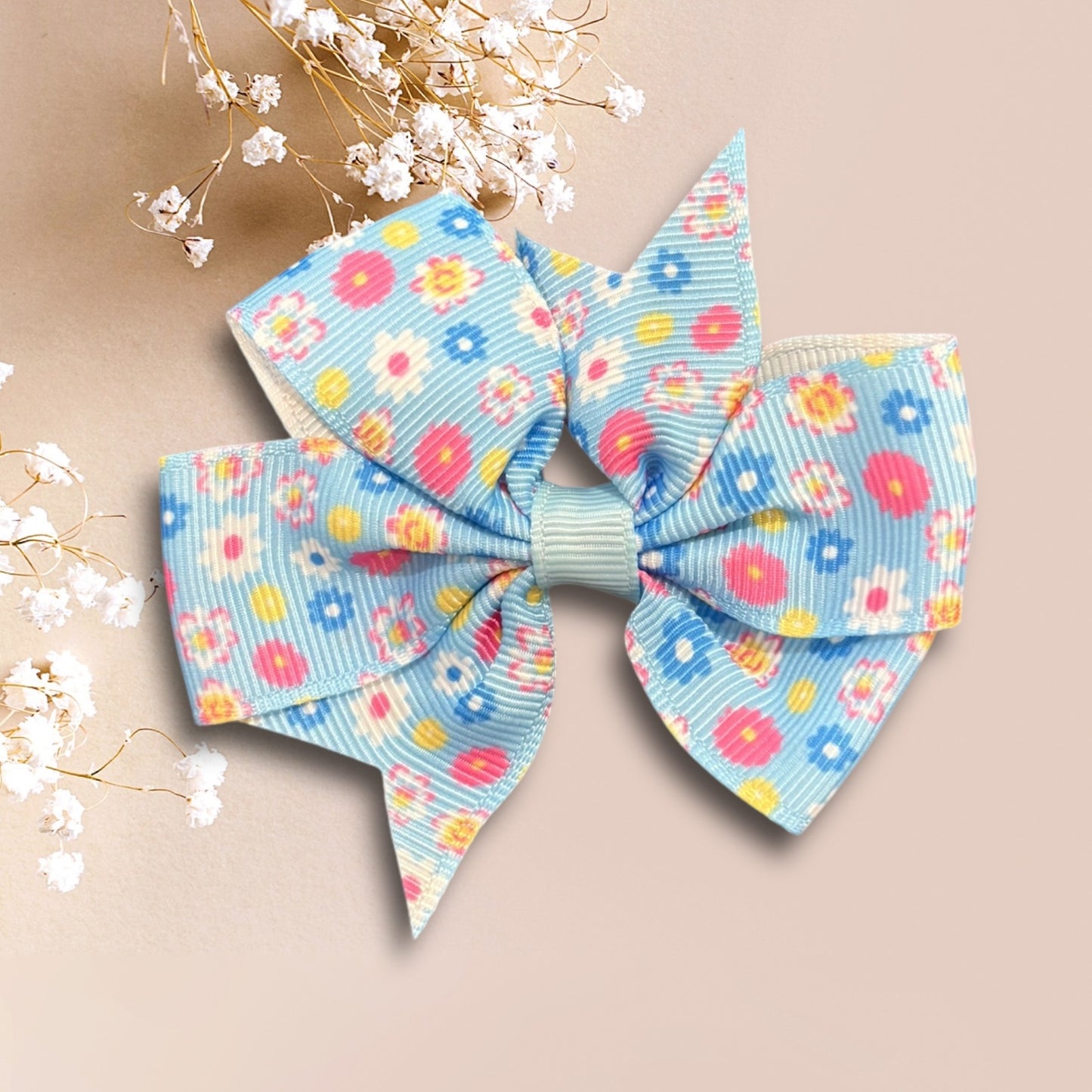 Ribbon style bow